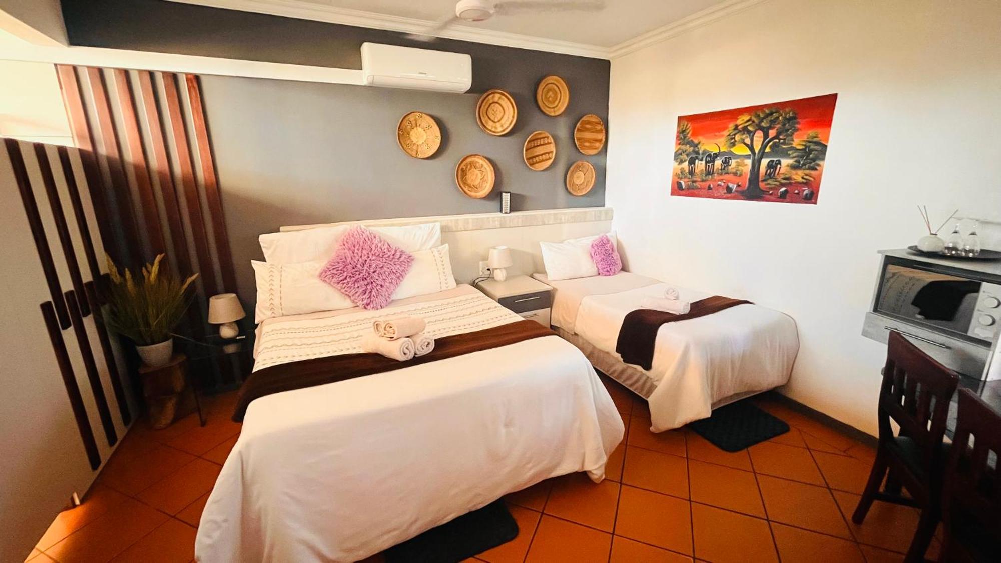 The Wood House Hotel Empangeni Exterior photo